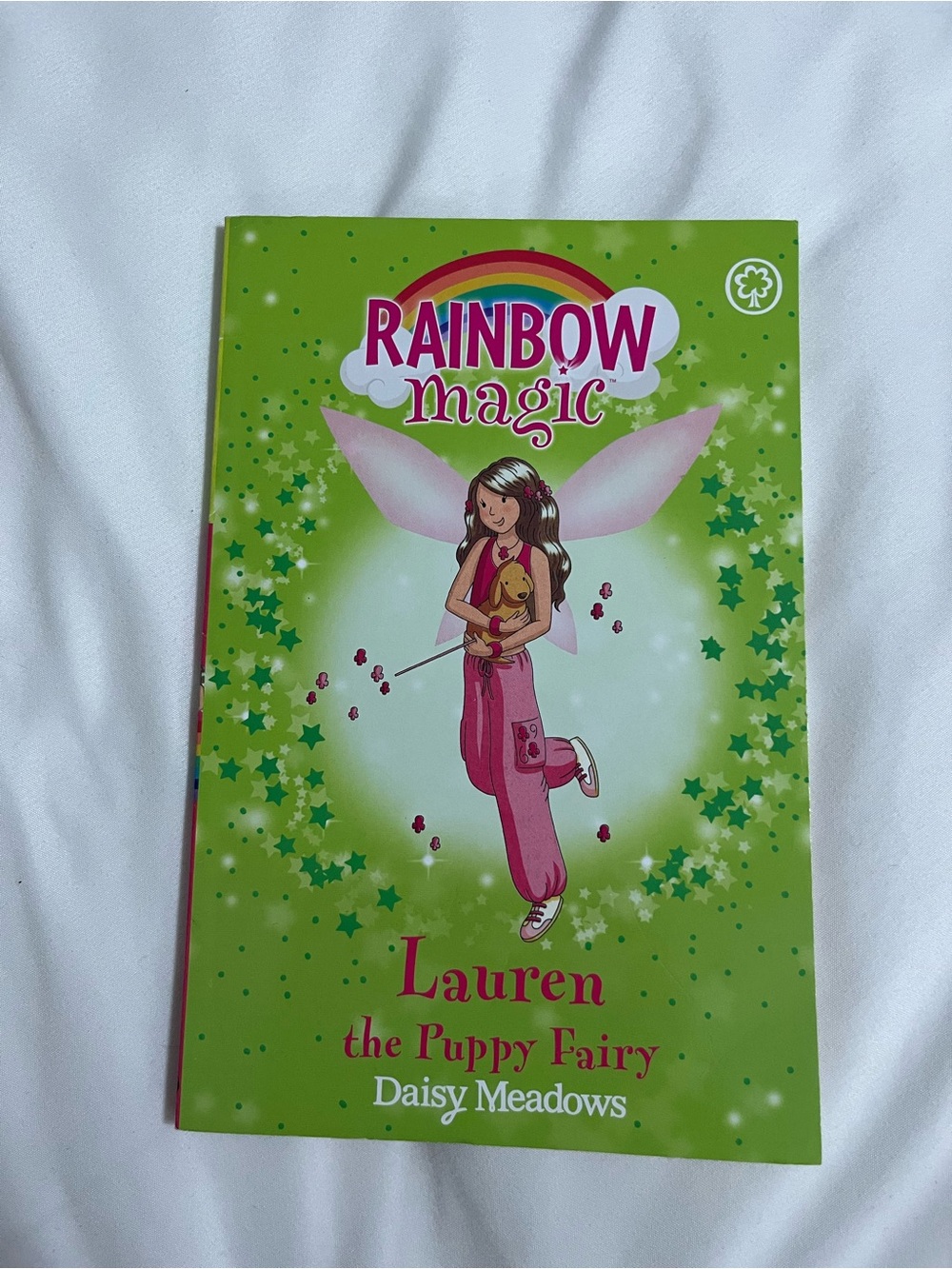 Scholastic Rainbow Magic Lauren the Puppy Fairy - Green and Pink Cover